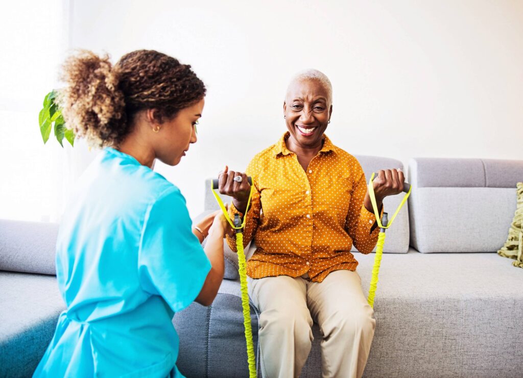 original 602e1e0640e8a989600287446feeee0d scaled 1 - Fisioterapia home care: afinal, como ela pode ajudar o idoso?