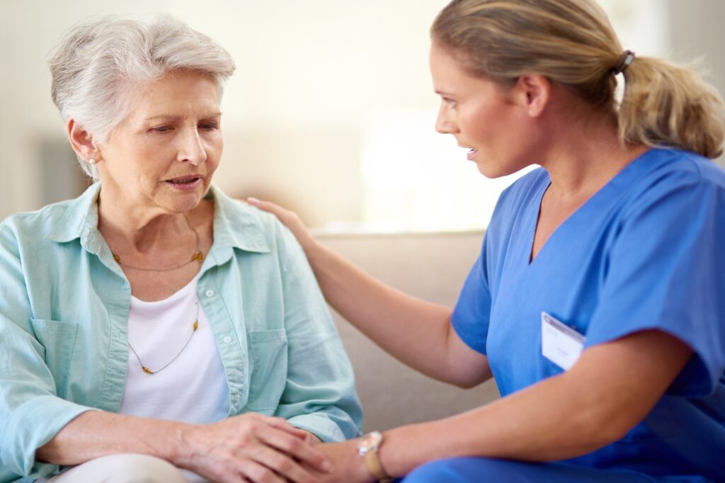original c4fe7dd7b96e15c18e6d68fcd2f0f9ba - Cuidador de idoso com Alzheimer: como escolher o melhor profissional?